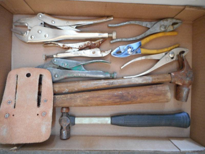 lot 26 image: Tools