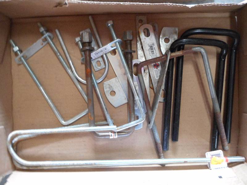 lot 31 image: Garage Items