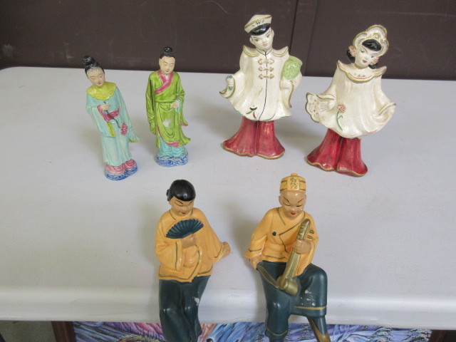 lot 504 image: ASIAN FIGURINES