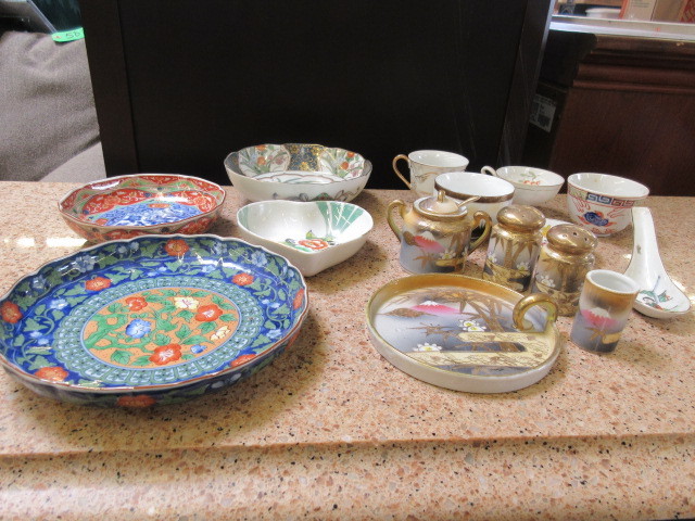 lot 523 image: VINTAGE ASIAN CONDIMENT SET ANED MORE
