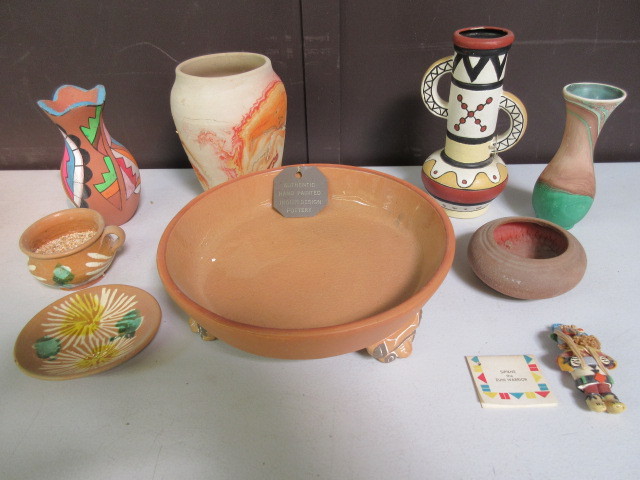 lot 534 image: POTTERY