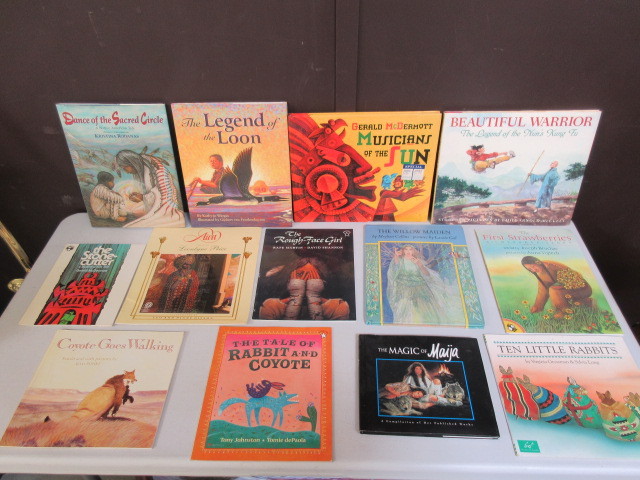 lot 555 image: NATIVE AMERICAN THEMED CHILDRENS BOOKS