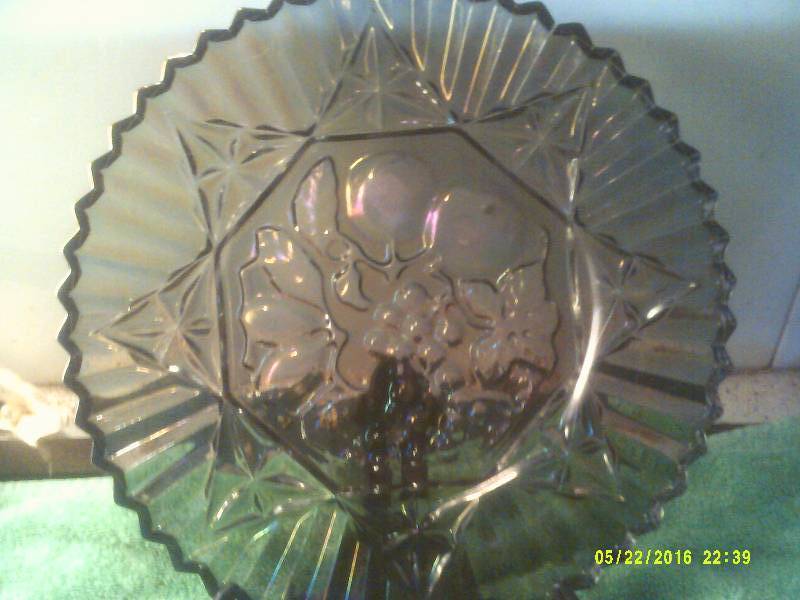 ANTIQUE CARNIVAL GLASS PLATE