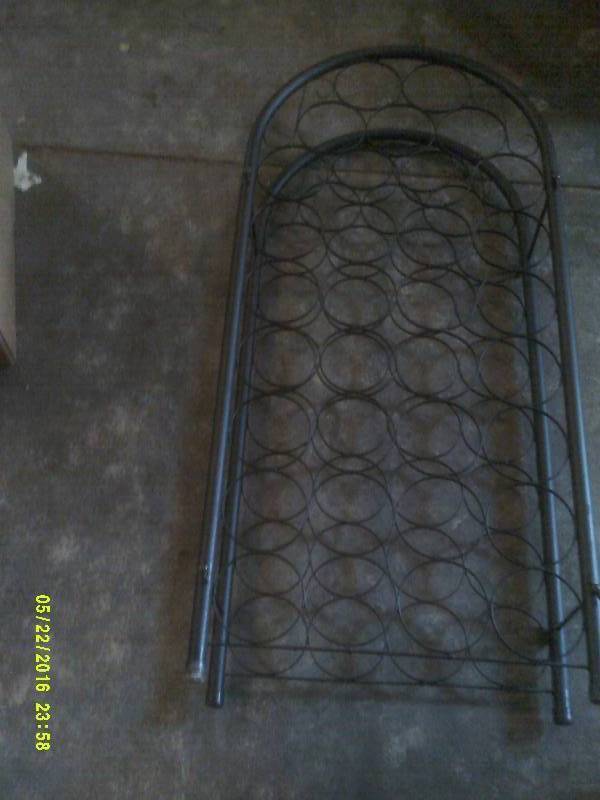 WIRE WINE RACK