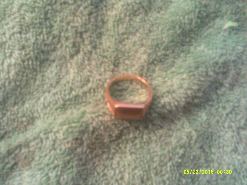 SZ 9 GOLD RING