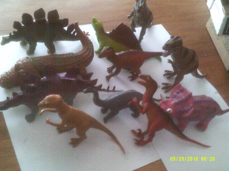 DINASAURES