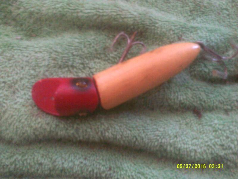 VINTAGE WOODEN HEDDON ZIG ZAG LURE