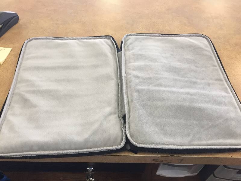 lot 29 image: Pro case laptop case