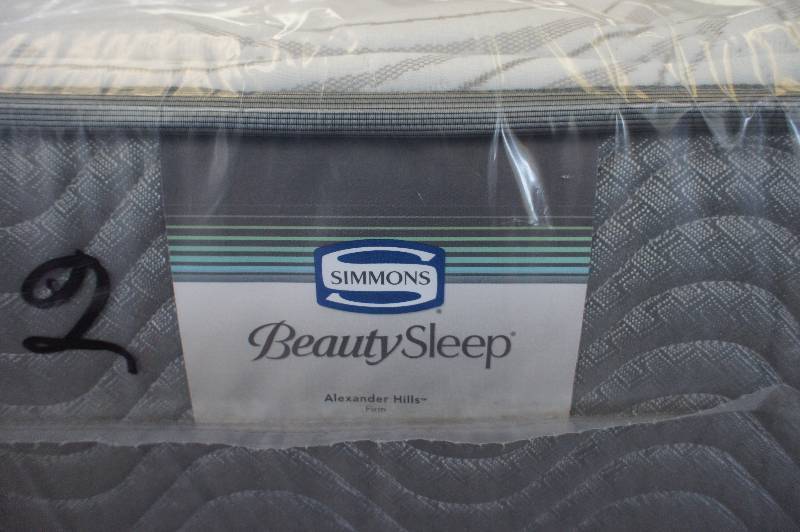 lot 15 image: NEW - QUEEN SIZE  - Simmons Beautyrest  - ALEXANDER HILLS -  FIRM  - QUEEN SIZE MATTRESS MSRP $1899.99