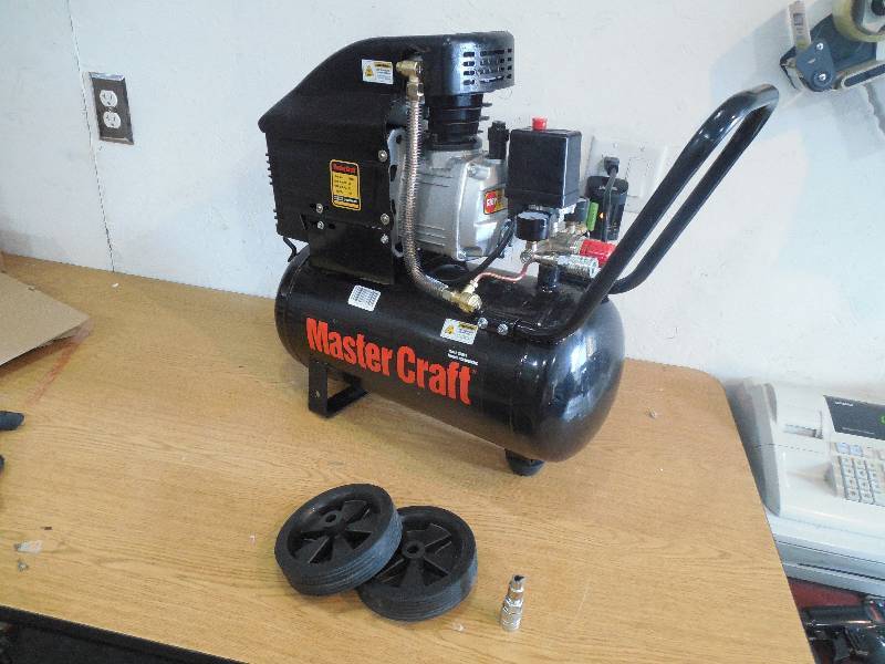lot 36 image: Master Craft 6-Gallon 3.5 HP Air Compressor