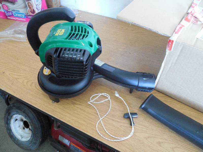 lot 68 image: Weed Eater 2-Cycle Gas Blower