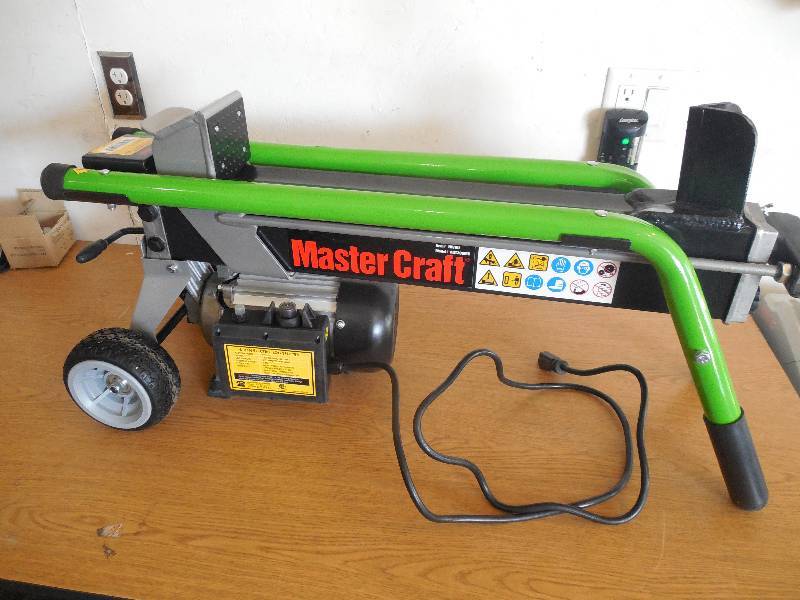 lot 96 image: Master Craft 6-Ton Electric 13A Corded Log Splitter