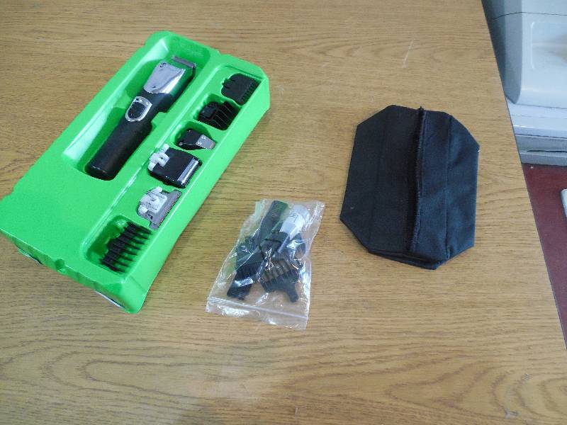 lot 110 image: Wahl Lithium Ion Trimmer