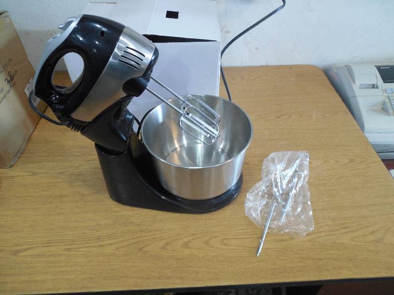 lot 111 image: alcove 2-in-1 4.5-Qt. Stand and Hand Mixer