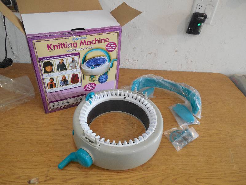 lot 128 image: Innovations Knitting Machine