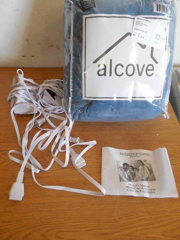 lot 133 image: alcove Electric Microplush Blanket - Queen