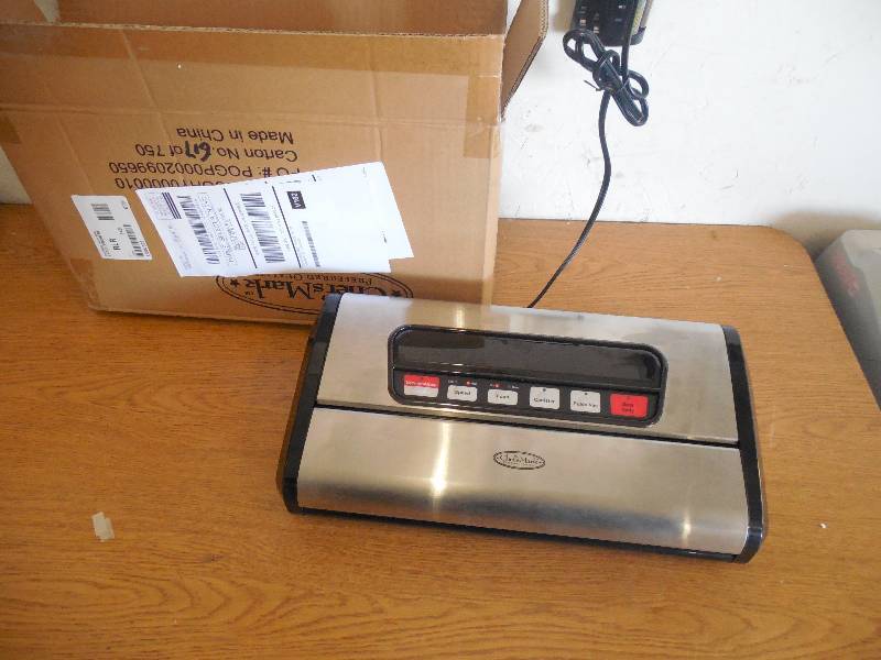 lot 134 image: Chefs Mark Vacuum Sealer