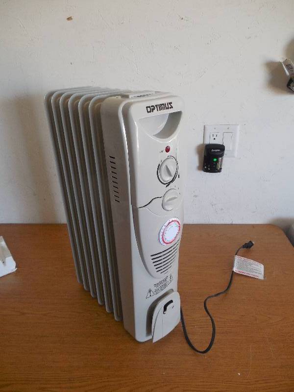 lot 148 image: Optimus Oil-Filled Radiator Heater