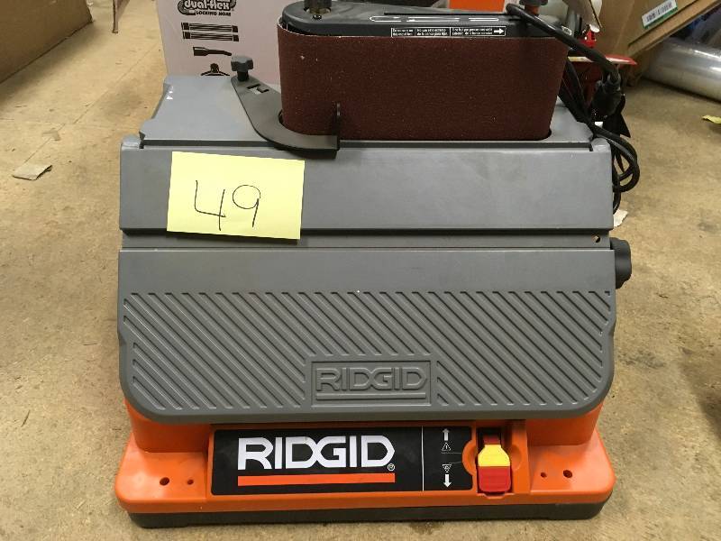 Rigid Oscillating EdgeBelt Spindle Sander in like new condition