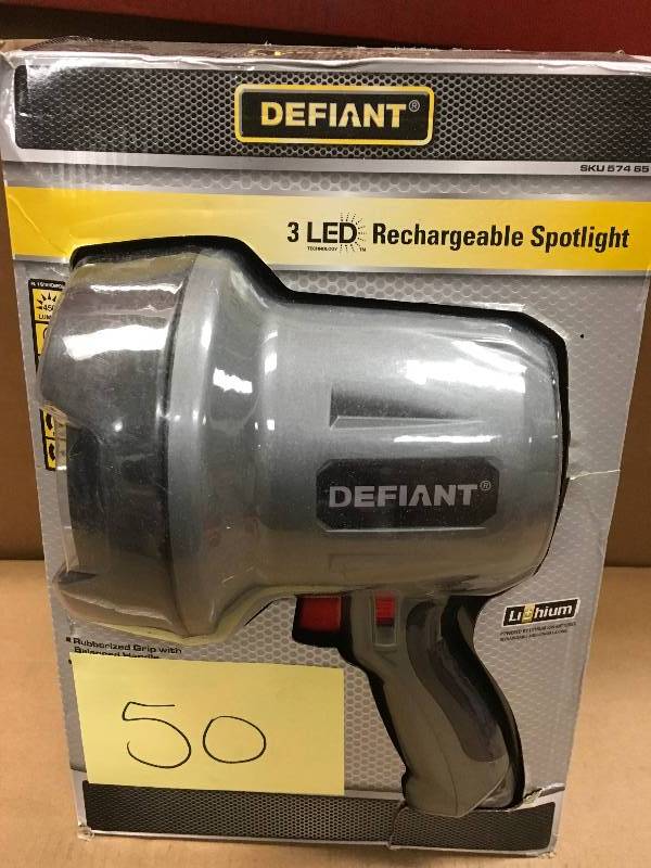 Defiant 3 LED Rechargable Spotlight in like new coindition