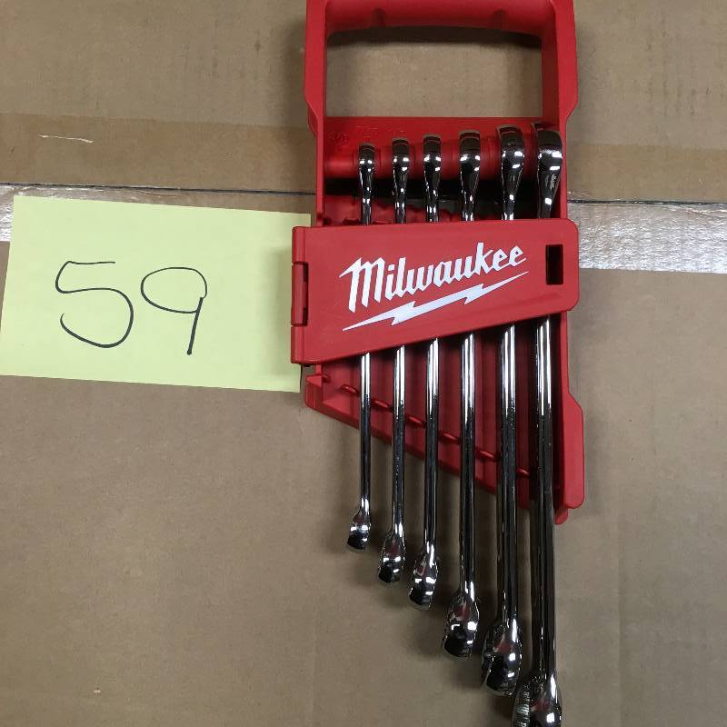 Milwaukee SAE 7 Piece Combination Wrench Set (Missing 1 )