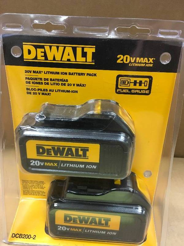 DeWalt DCB200-2 20V MAX Lithium-Ion Cordless Tool Battery 2 Pack  New