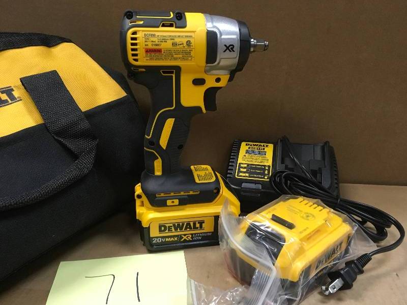 DeWalt 20-Volt Max XR Lithium -Ion 38 in. Cordless Compact Impact Wrench Kit  New