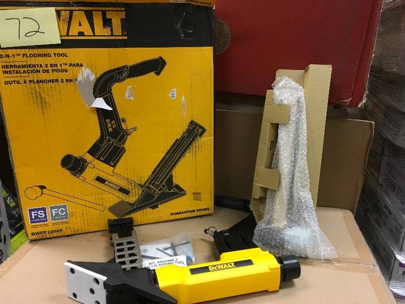 DeWalt 2-N1 Flooring Tool open box not used