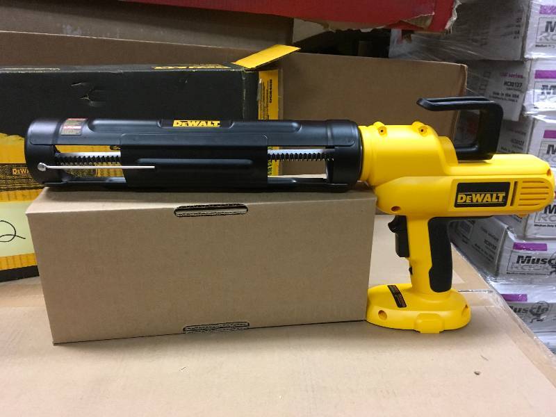DeWalt 18V Adhesive Gun- Tool Only  New