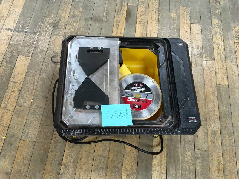 QEP 34 HP 120 Volt Tile Saw for Wet Cutting of Ceramic and Porcelain Tile used in working condition