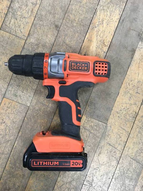 Black & Decker Lithium 1.5 Ah 20 Volt Max Drill Driver Tool Only