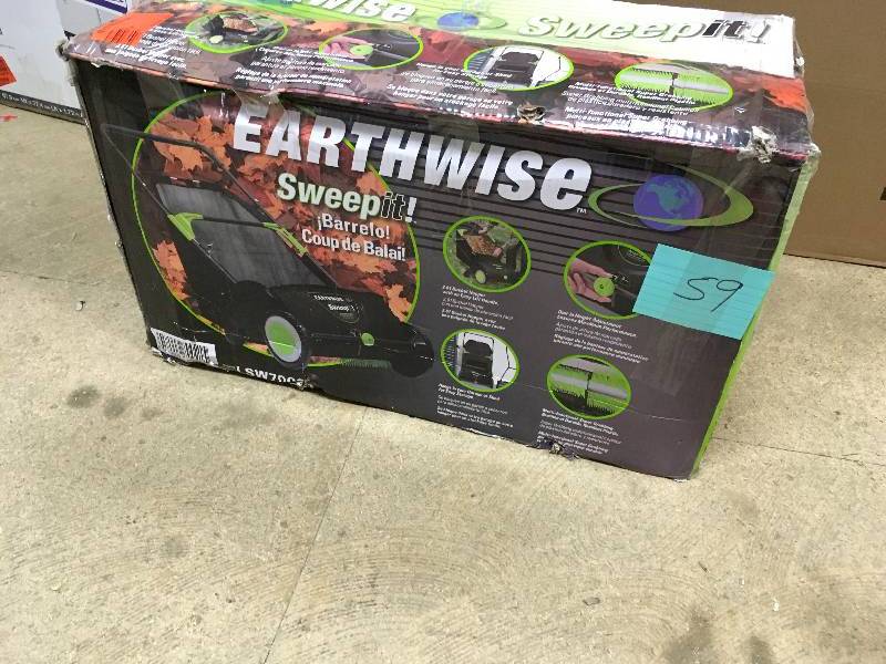 Earthwise 21 in. Push Lawn Sweeper, 2.6 Bushel Collection Bag in like new condition