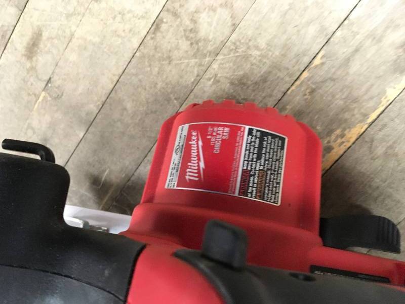 Milwaukee M18 18V Lithium-Ion Cordless 6-12 in. Circular Saw ( Tool Only) not used
