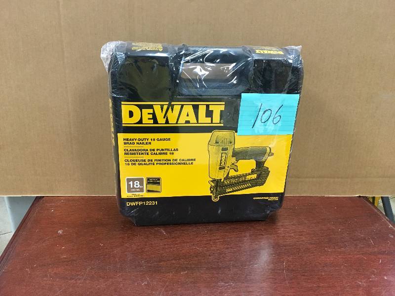 DeWalt Heavy-Duty 18 Gauge Brad Nailer new