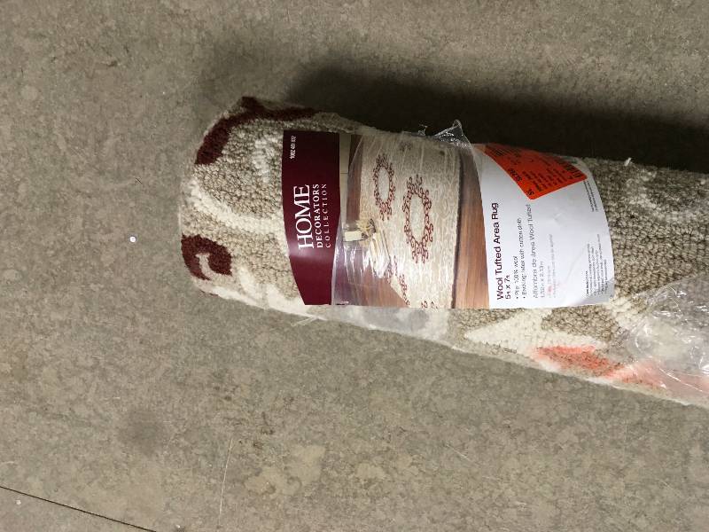 Home Decorators Collection 5ft. X 7ft. Wool Tuffed Area Rug- BrownsTans in like new condition