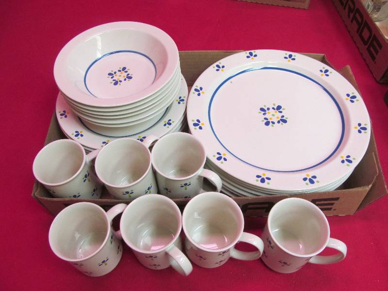 lot 5 image: dishes