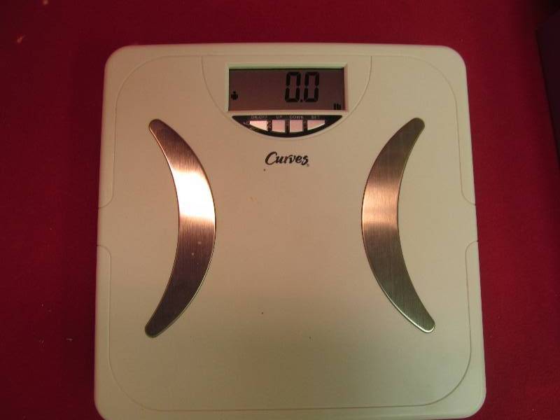 lot 36 image: Curves scale