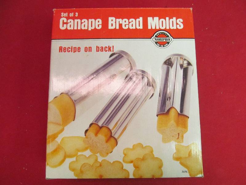 lot 52 image: Nor Pro Canap Bread Molds