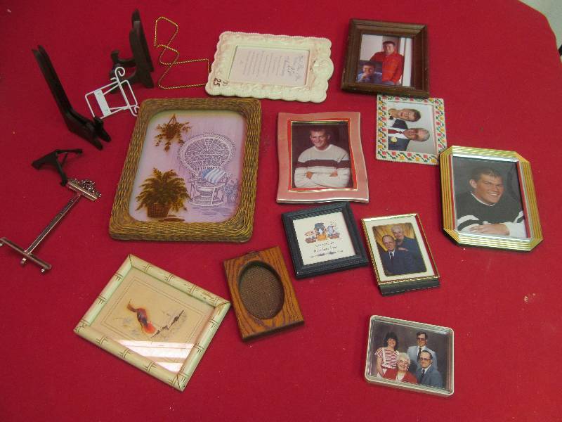 lot 53 image: picture frames