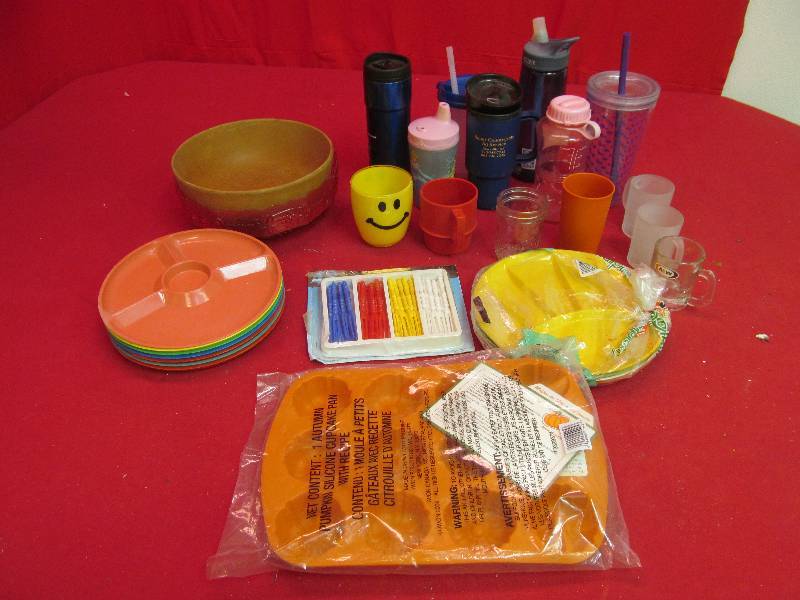 lot 64 image: picnic supplies