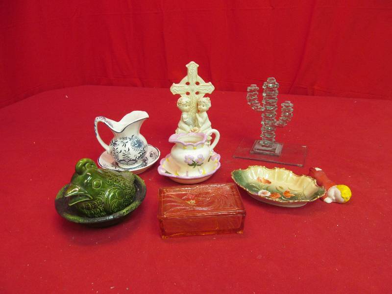 lot 65 image: glassware