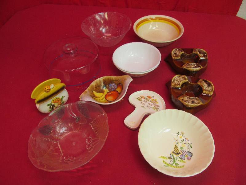 lot 70 image: kitchen items