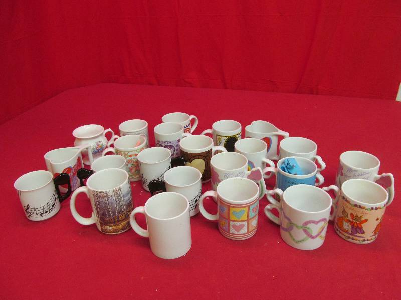 lot 76 image: Avon cups