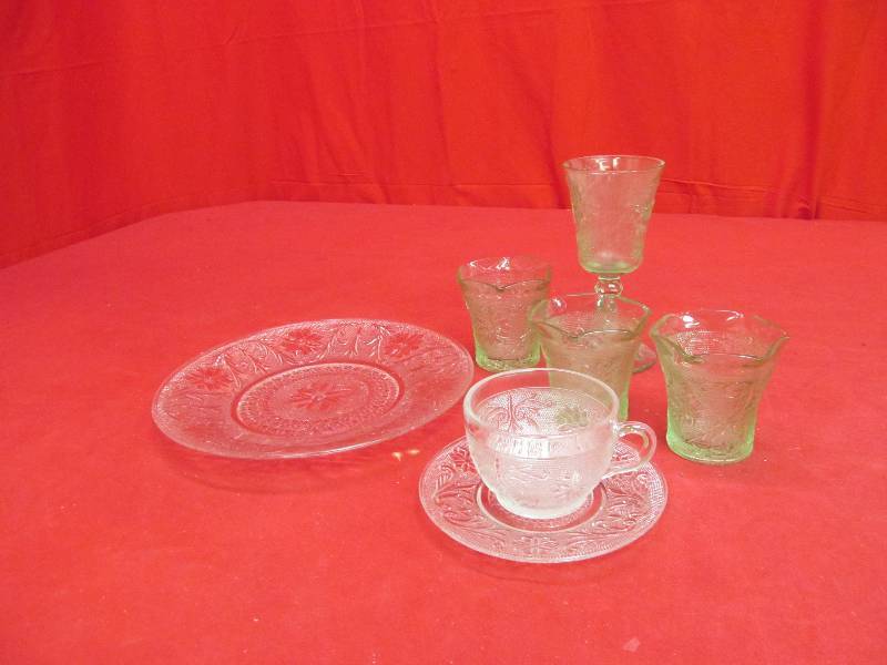 lot 104 image: depression glass