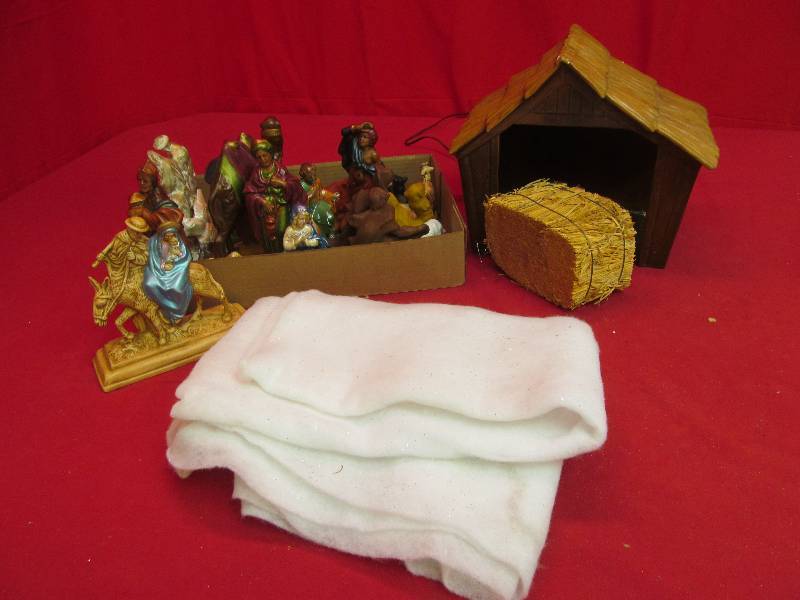 lot 112 image: nativity scene