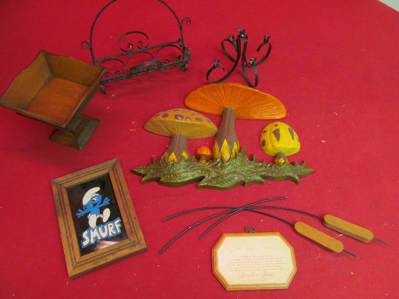 lot 117 image: wall dcor