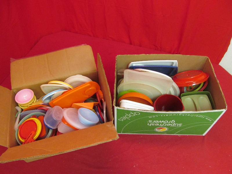 lot 119 image: food storage containers