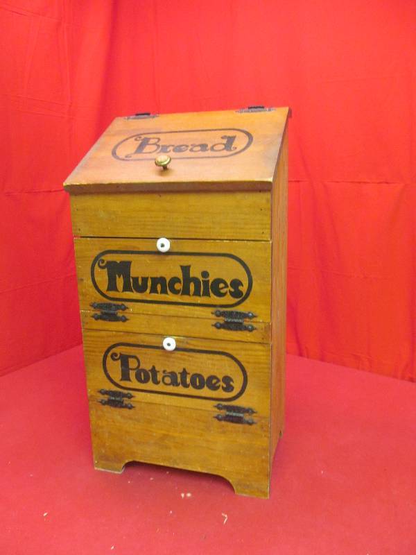 lot 136 image: potatoes bin