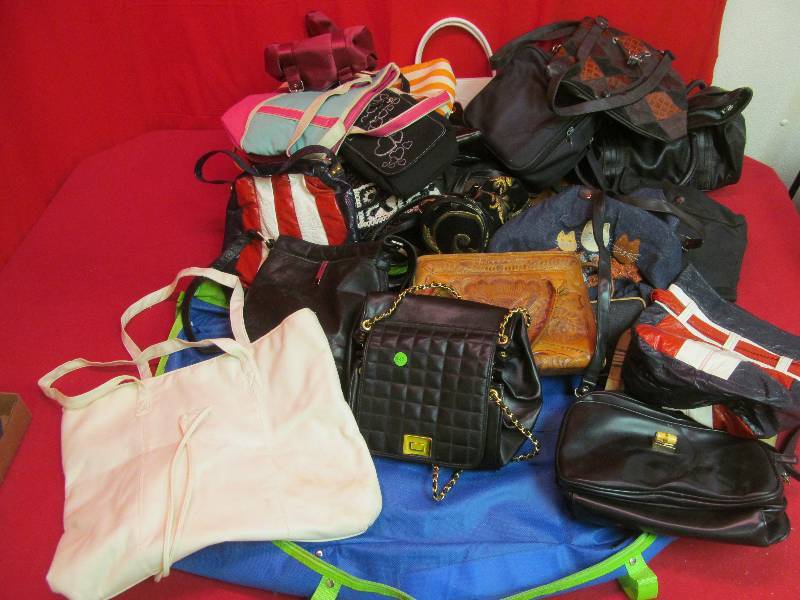 lot 162 image: purses, handbags