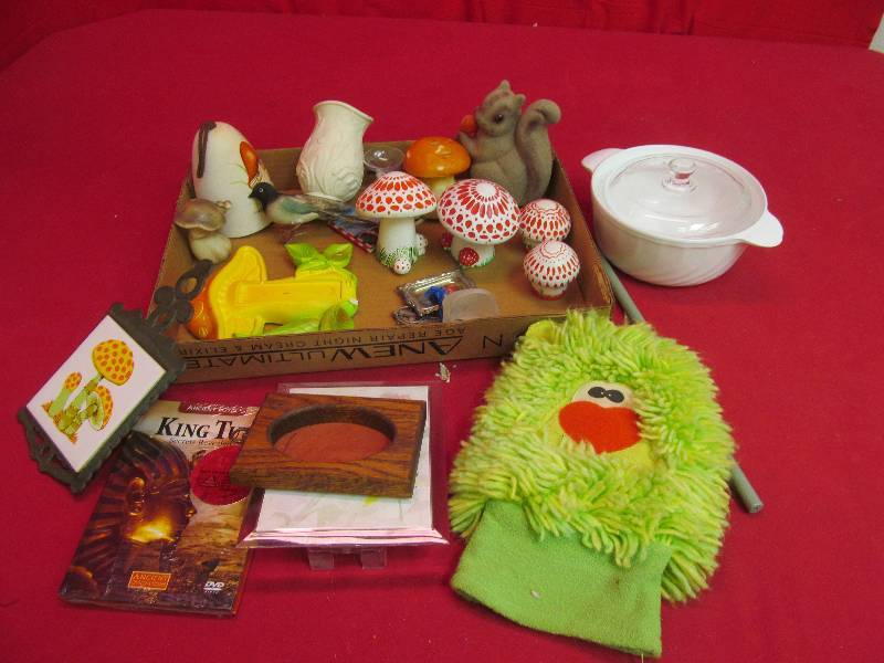 lot 173 image: kids wash mitt ,mushroom s, bank